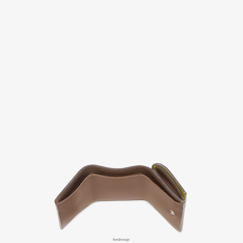 Fendi kvinner lommebok i surt skinn NXB4XN1522 grønn tilbehør