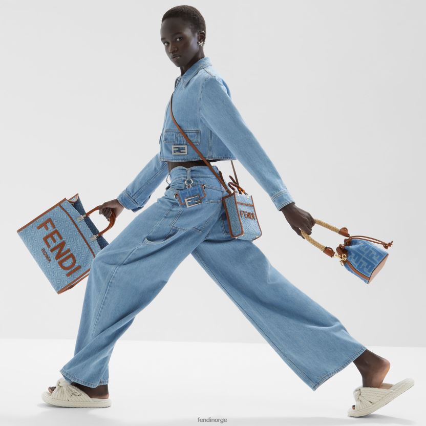 Fendi kvinner denim mini-veske med ff broderi NXB4XN625 lyse blå tilbehør