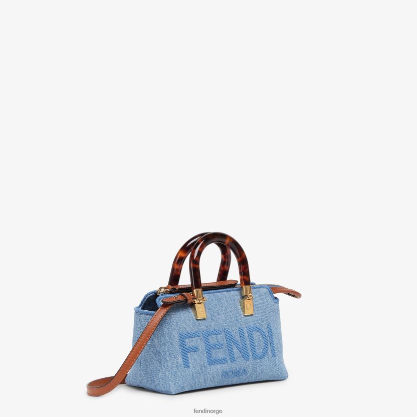 Fendi kvinner liten boston bag i denim NXB4XN638 lyse blå tilbehør